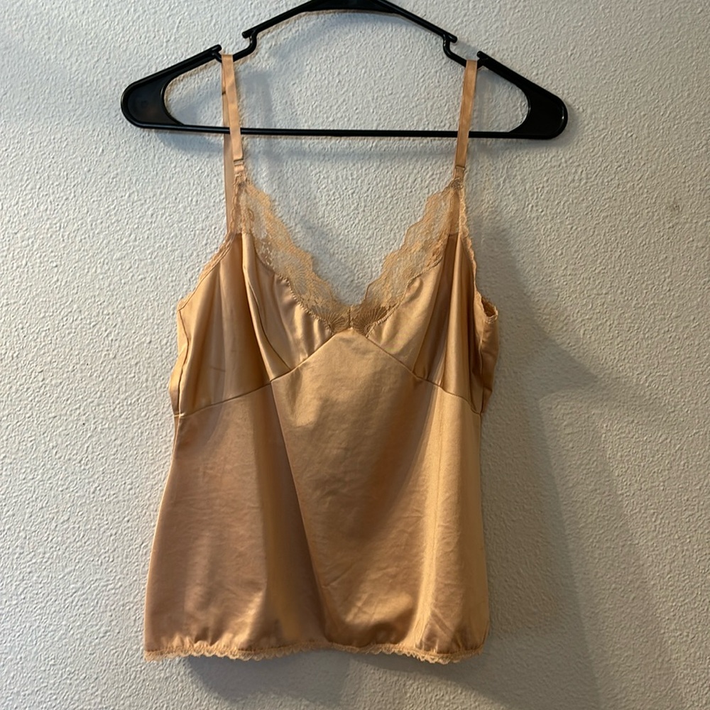 Formfit faux silk tank top size 34 (medium)